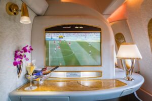 孔帕尼深受,球員喜爱,團隊默契佳,信誉第一