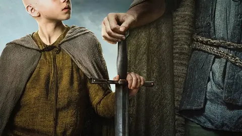 “29岁帕瓦尔庆生，欧冠赛场再显全能英姿”